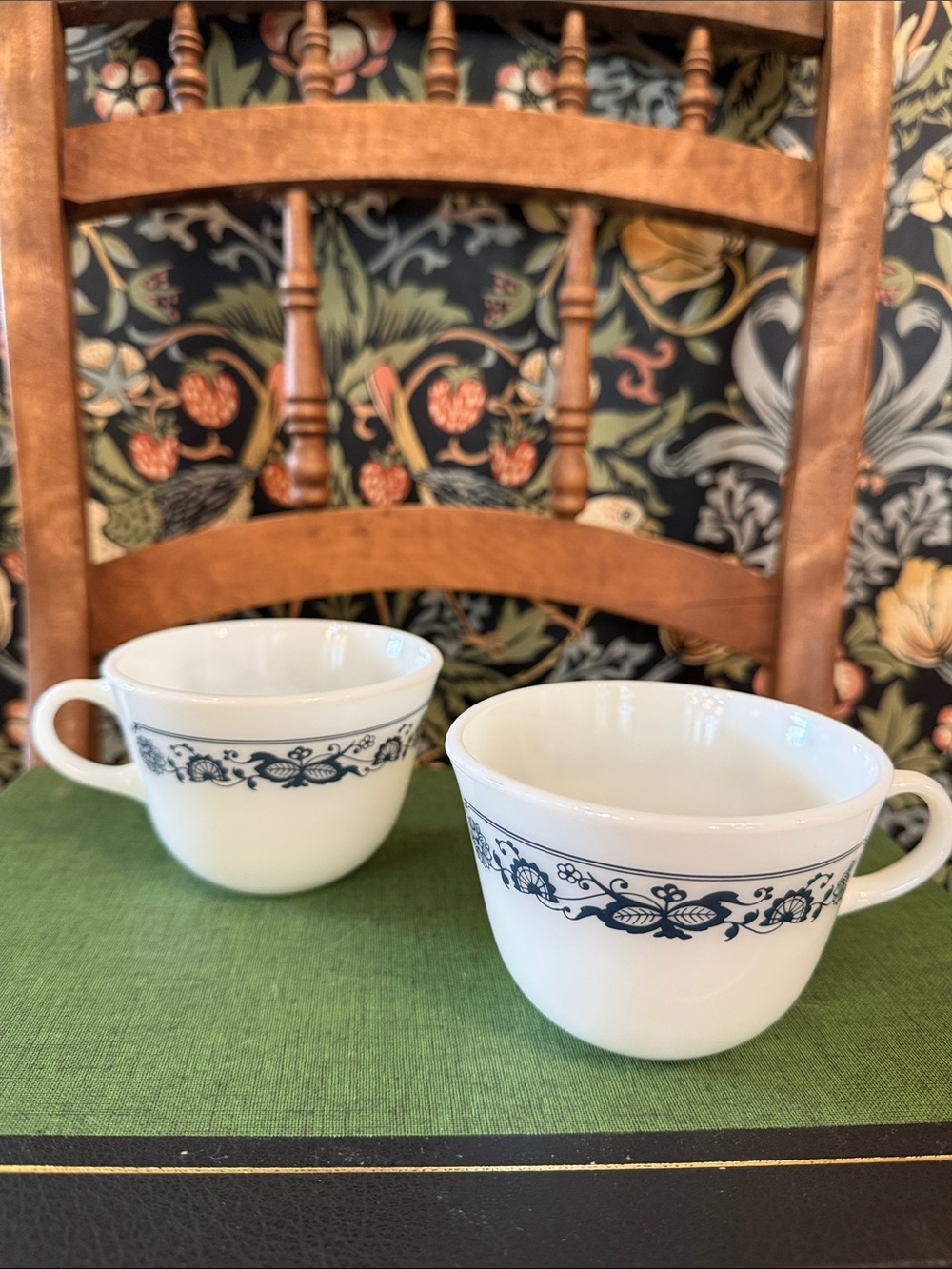 Set of 2 Pyrex Coffee Cups Old Town Blue Onion Milk Glass